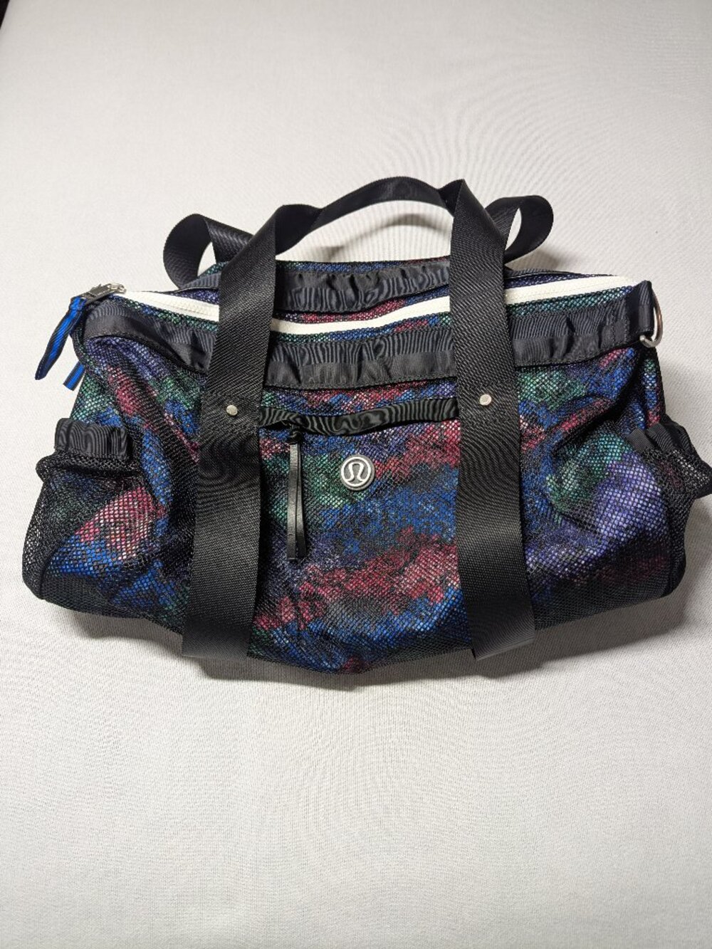 Lululemon Run On Duffle Bag